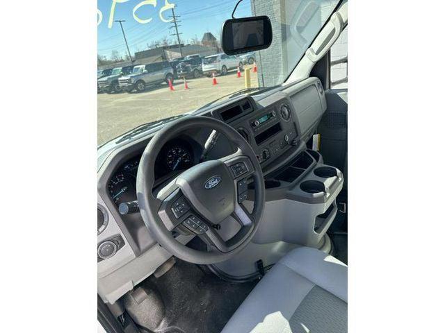 2024 Ford E-350 Cutaway Base