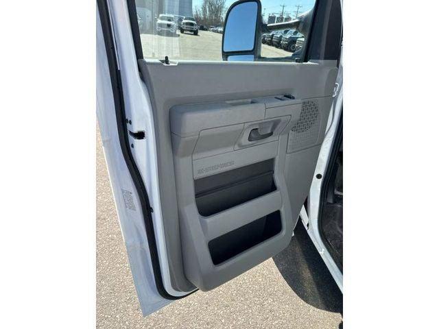 2024 Ford E-350 Cutaway Base