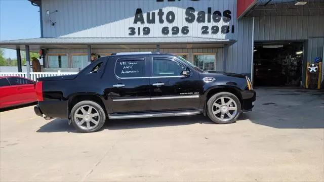 2011 Cadillac Escalade EXT Luxury for sale in Lockridge, IA