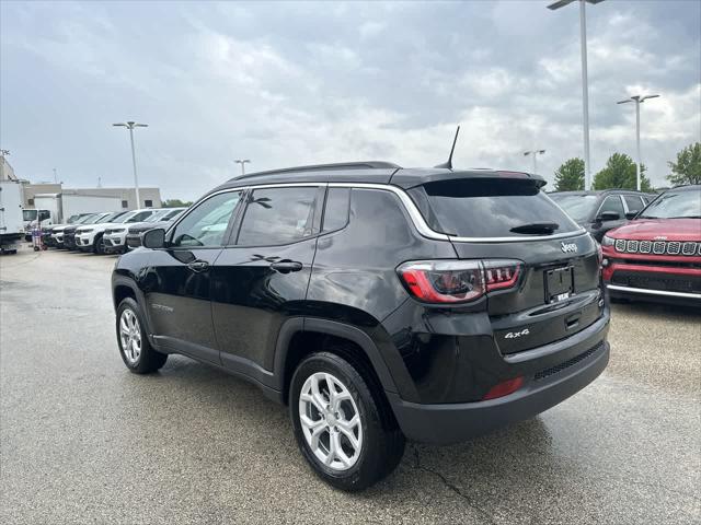 2024 Jeep Compass COMPASS LATITUDE 4X4