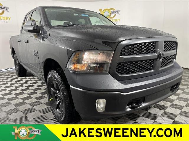 2024 RAM Ram 1500 Classic RAM 1500 CLASSIC TRADESMAN QUAD CAB 4X4 64 BOX