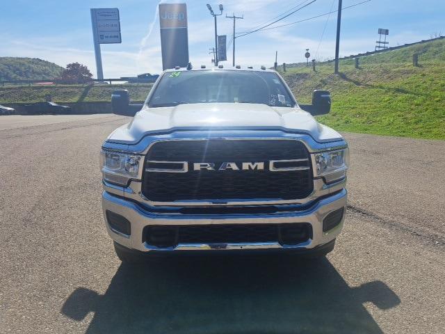 2024 RAM Ram 3500 RAM 3500 TRADESMAN CREW CAB 4X4 64 BOX