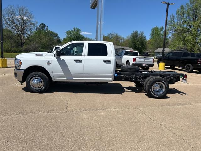 2024 RAM Ram 3500 Chassis Cab RAM 3500 TRADESMAN CREW CAB CHASSIS 4X4 60 CA