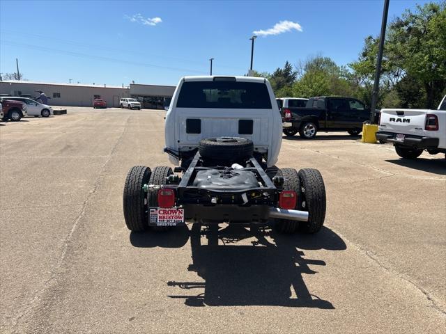 2024 RAM Ram 3500 Chassis Cab RAM 3500 TRADESMAN CREW CAB CHASSIS 4X4 60 CA