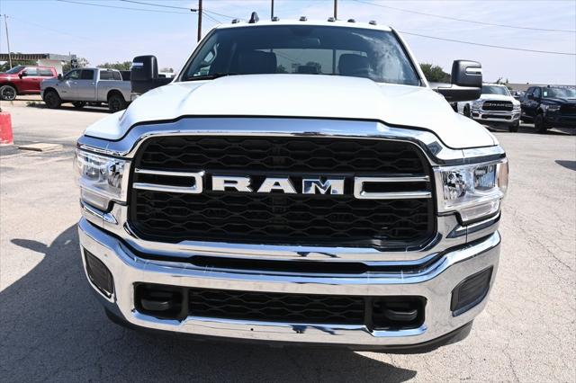 2024 RAM Ram 3500 Chassis Cab RAM 3500 TRADESMAN CREW CAB CHASSIS 4X4 60 CA