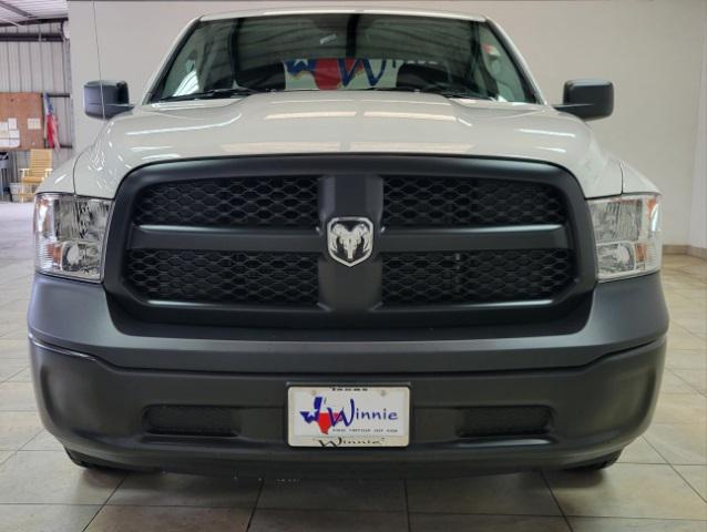 2024 RAM Ram 1500 Classic RAM 1500 CLASSIC TRADESMAN QUAD CAB 4X4 64 BOX