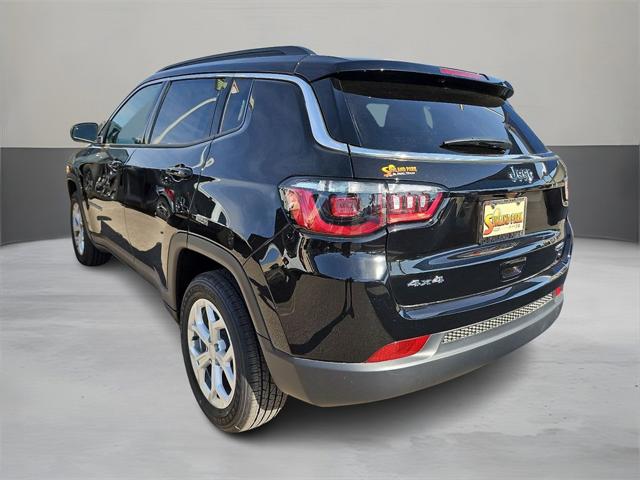 2024 Jeep Compass COMPASS LATITUDE 4X4