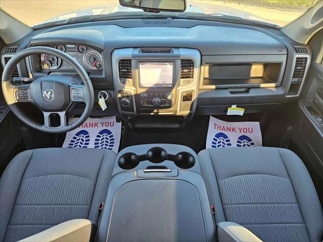 2024 RAM Ram 1500 Classic RAM 1500 CLASSIC TRADESMAN QUAD CAB 4X2 64 BOX