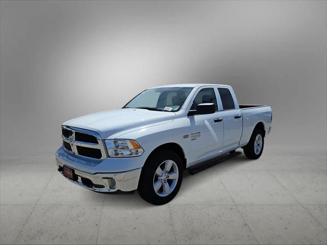 2024 RAM Ram 1500 Classic RAM 1500 CLASSIC TRADESMAN QUAD CAB 4X4 64 BOX