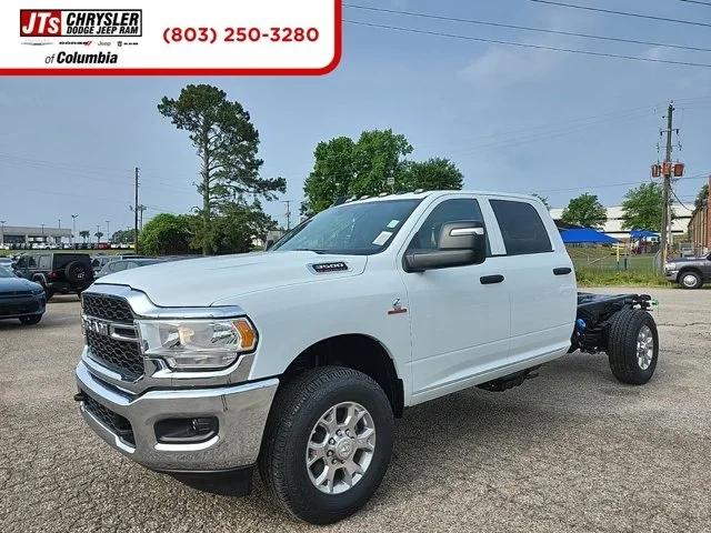 2024 RAM Ram 3500 Chassis Cab RAM 3500 TRADESMAN CREW CAB CHASSIS 4X4 60 CA