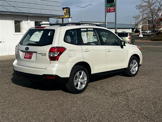 2015 Subaru Forester 2.5i