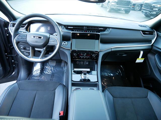 2024 Jeep Grand Cherokee L Altitude X 4x4
