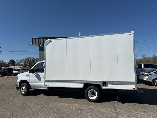 2024 Ford E-350 Cutaway Base