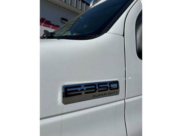 2024 Ford E-350 Cutaway Base