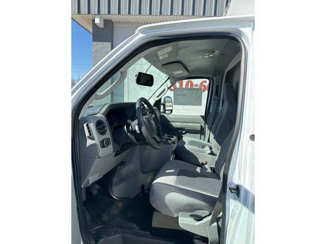 2024 Ford E-350 Cutaway Base