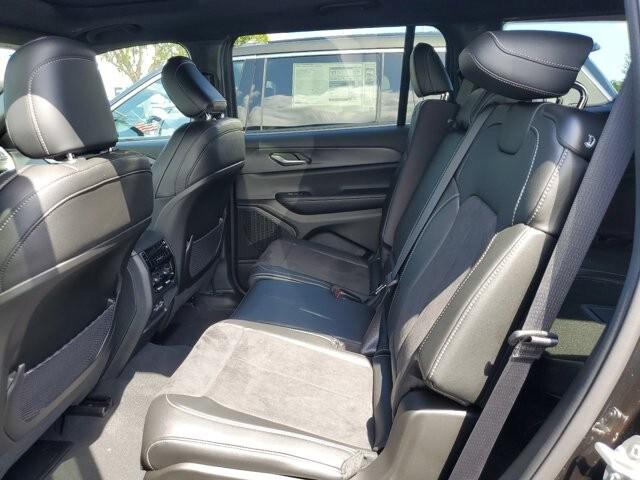 2024 Jeep Grand Cherokee Altitude X 4x2