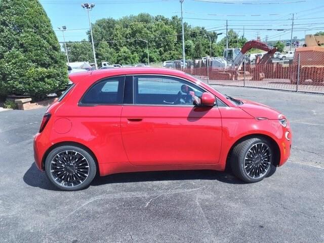 2024 Fiat FIAT 500e 500e INSPI(RED)