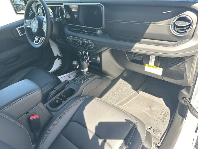 2024 Jeep Wrangler 4-Door Sahara 4x4