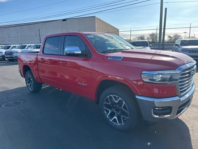 2025 RAM Ram 1500 RAM 1500 LARAMIE CREW CAB 4X4 57 BOX