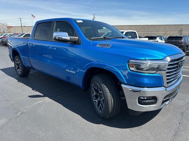 2025 RAM Ram 1500 RAM 1500 LARAMIE CREW CAB 4X4 64 BOX