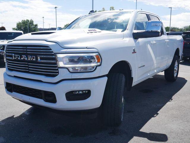 2024 RAM Ram 3500 RAM 3500 LARAMIE CREW CAB 4X4 64 BOX