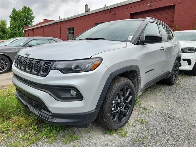 2024 Jeep Compass COMPASS LATITUDE 4X4