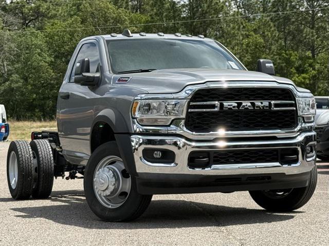 2024 RAM Ram 5500 Chassis Cab RAM 5500 TRADESMAN CHASSIS REGULAR CAB 4X4 60 CA