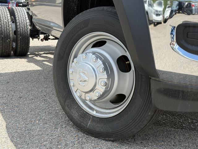 2024 RAM Ram 5500 Chassis Cab RAM 5500 TRADESMAN CHASSIS REGULAR CAB 4X4 60 CA