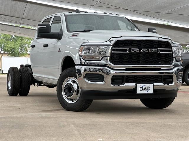 2024 RAM Ram 3500 Chassis Cab RAM 3500 TRADESMAN CREW CAB CHASSIS 4X4 60 CA