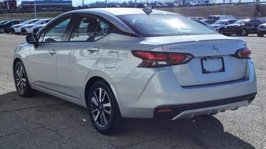 2021 Nissan Versa SV Xtronic CVT