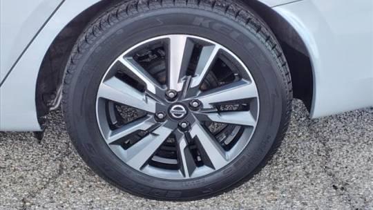 2021 Nissan Versa SV Xtronic CVT