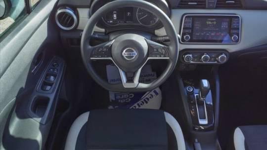 2021 Nissan Versa SV Xtronic CVT
