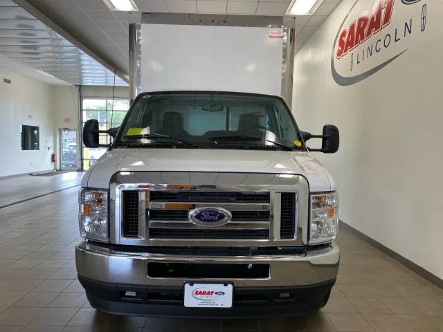 2024 Ford E-350 Cutaway E-350 SRW 138 WB