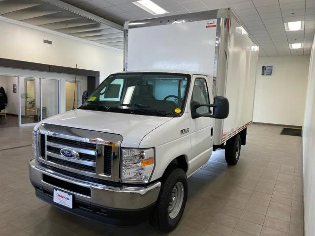 2024 Ford E-350 Cutaway E-350 SRW 138 WB