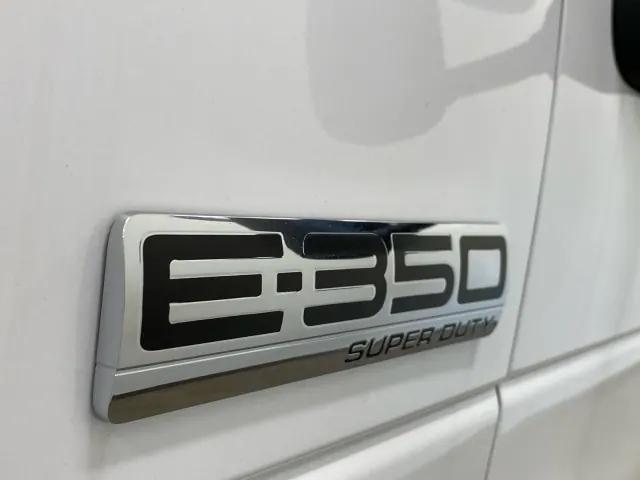 2024 Ford E-350 Cutaway E-350 SRW 138 WB