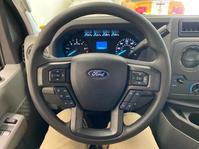 2024 Ford E-350 Cutaway E-350 SRW 138 WB