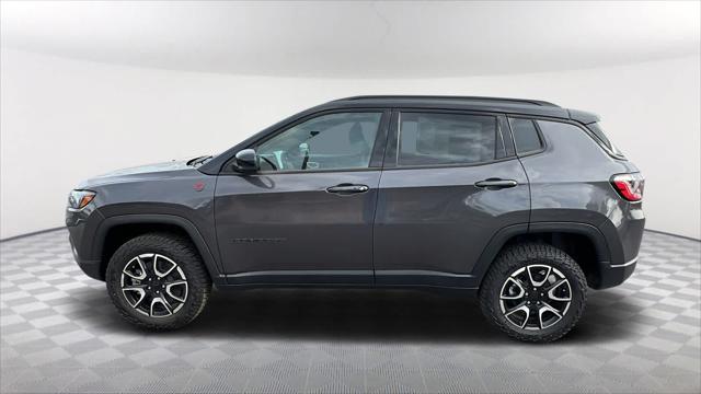 2024 Jeep Compass COMPASS TRAILHAWK 4X4