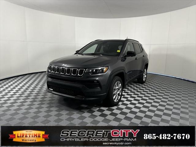 2024 Jeep Compass COMPASS LATITUDE LUX 4X4