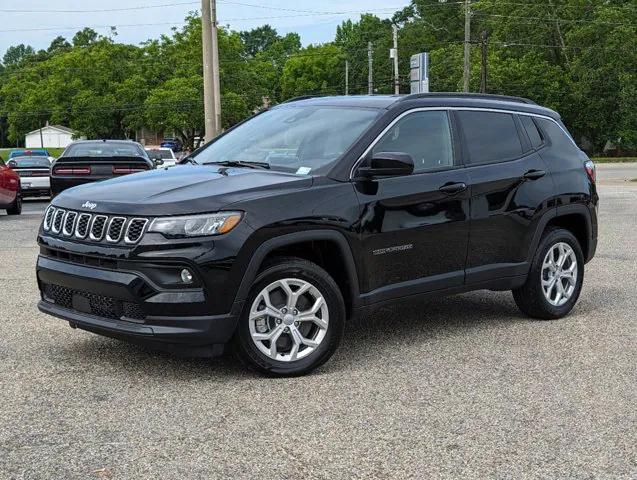 2024 Jeep Compass COMPASS LATITUDE 4X4