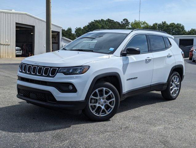 2024 Jeep Compass COMPASS LATITUDE LUX 4X4