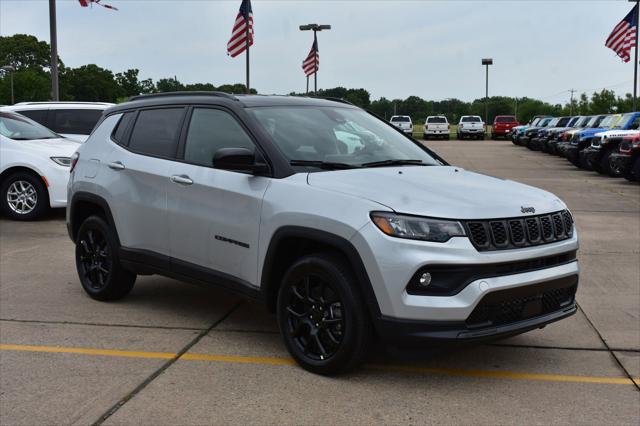 2024 Jeep Compass COMPASS LATITUDE 4X4