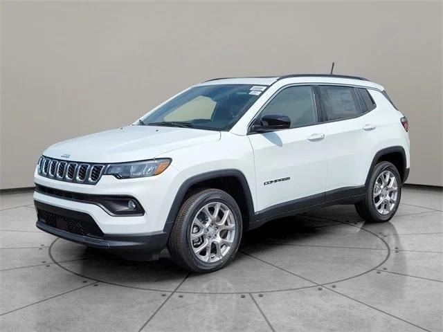 2024 Jeep Compass COMPASS LATITUDE LUX 4X4