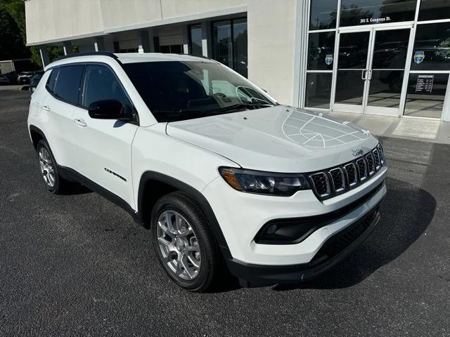 2024 Jeep Compass COMPASS LATITUDE LUX 4X4