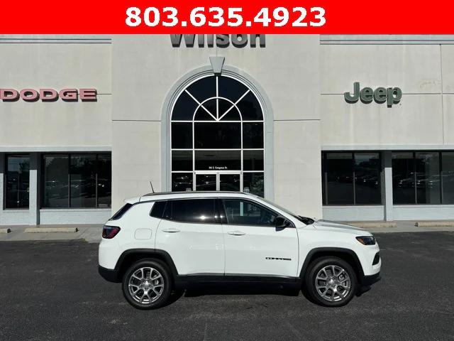 2024 Jeep Compass COMPASS LATITUDE LUX 4X4