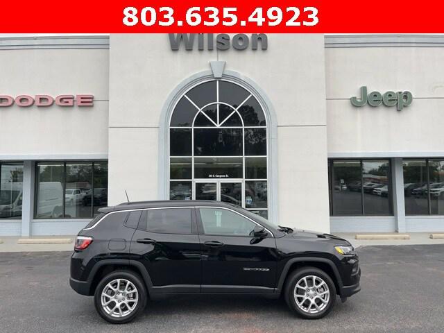 2024 Jeep Compass COMPASS LATITUDE LUX 4X4