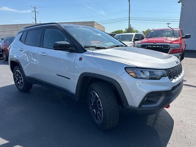 2024 Jeep Compass COMPASS TRAILHAWK 4X4