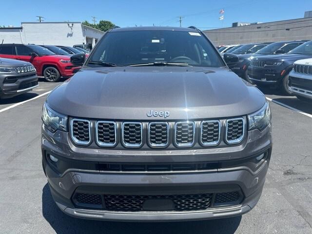 2024 Jeep Compass COMPASS LATITUDE LUX 4X4