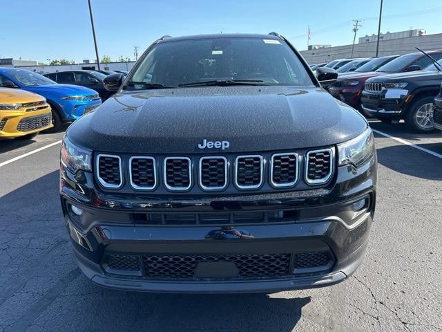 2024 Jeep Compass COMPASS LATITUDE LUX 4X4