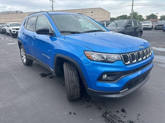 2024 Jeep Compass COMPASS LATITUDE LUX 4X4