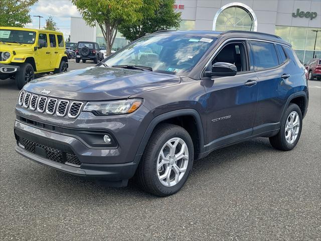 2024 Jeep Compass COMPASS LATITUDE 4X4